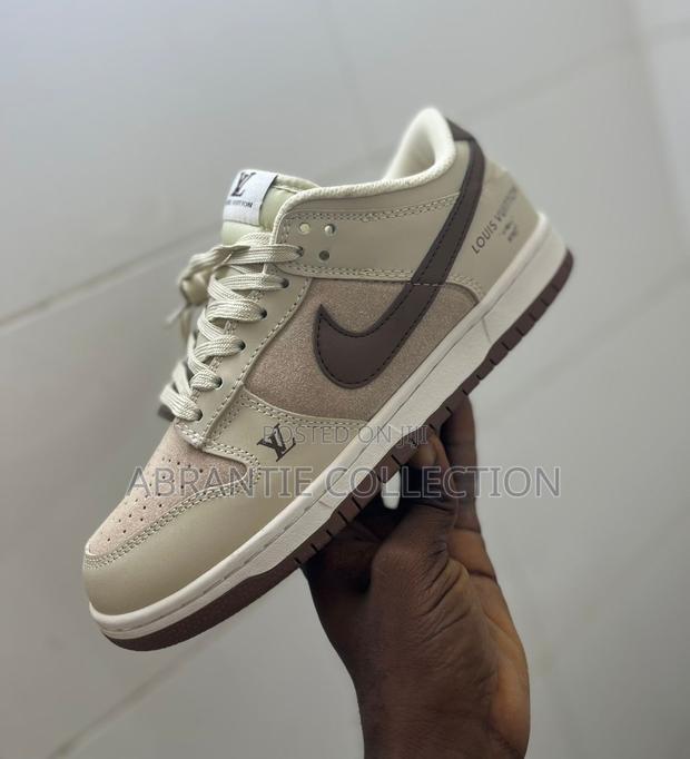 Nike Sb Dunk Low X Louis Vuitton · Photo 1