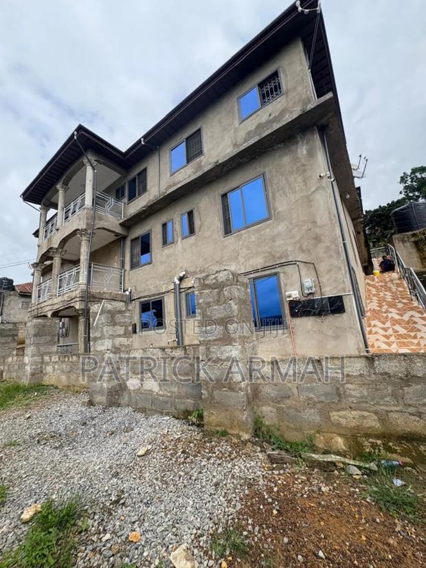 12bdrm Apartment in Tarkwa Nsuaem for sale · Photo 2