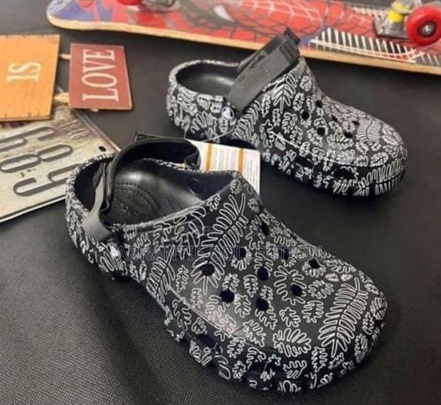 Your Casual Crocs Slides · Photo 2
