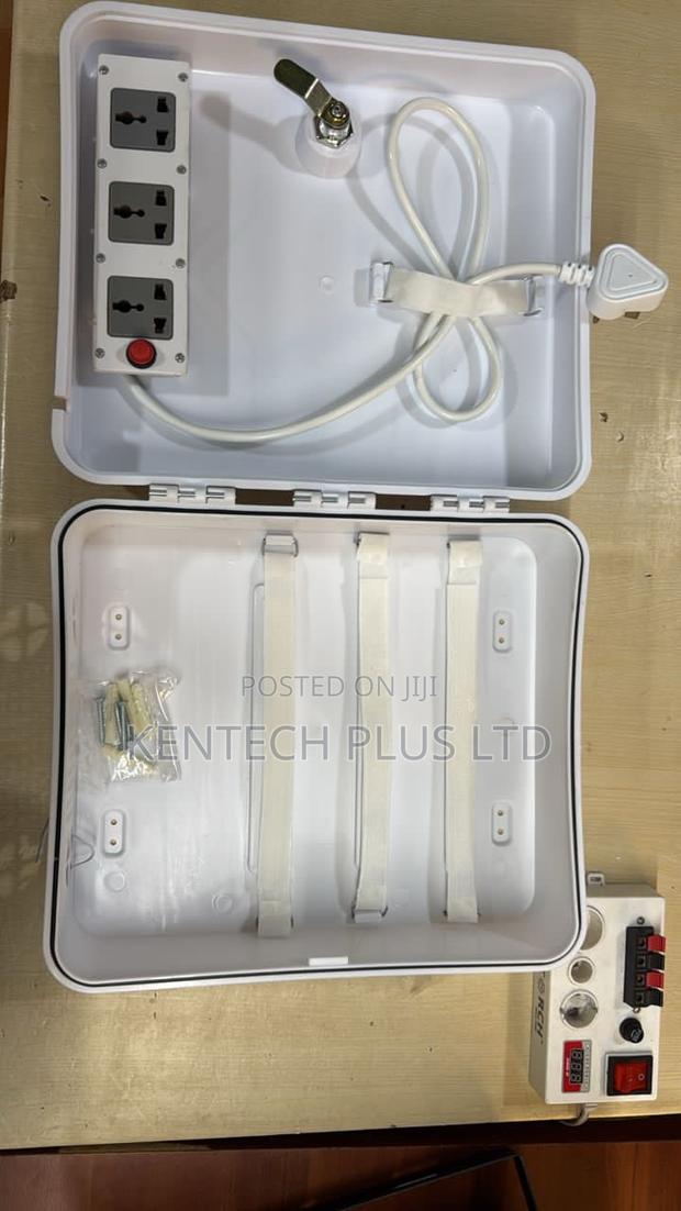2u Plastic DVR Cabinet · Photo 1