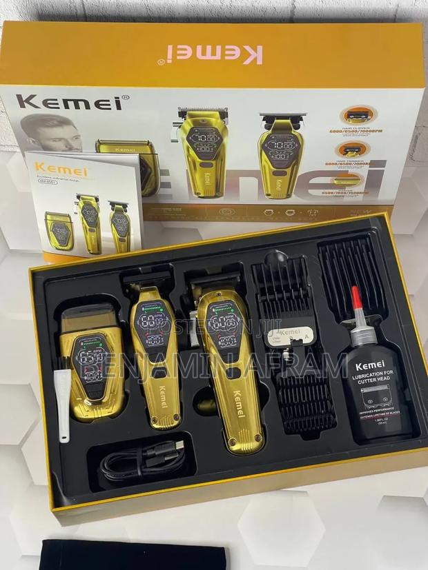 Professional 3 in 1 Trimmer, Shaver and Clippers · Photo 1