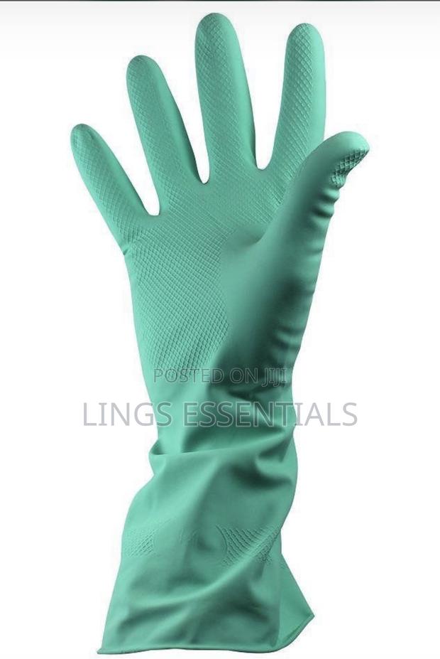 Hard Gloves · Photo 2