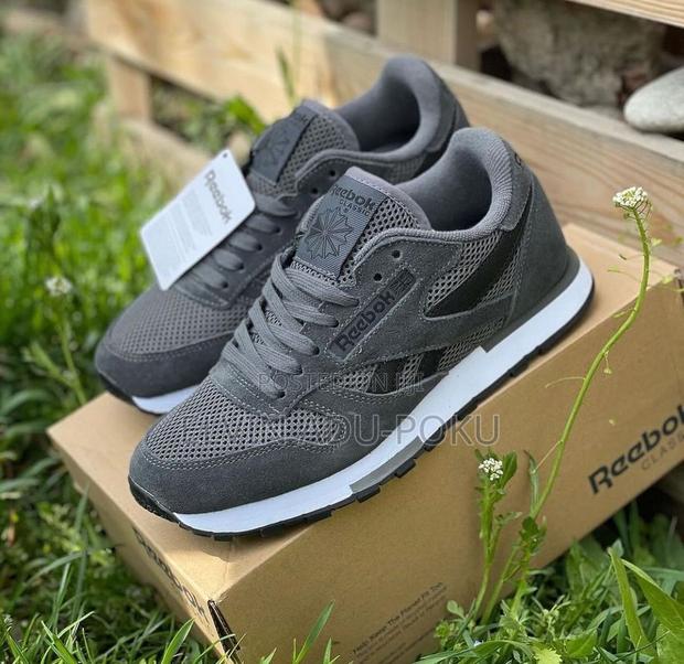 Reebok Utility Low Top Sneaker in Different Colours, Swipe> · Photo 3