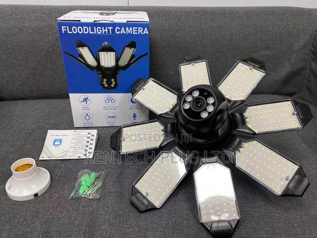 Floodlight Bulb Camera · Photo 1