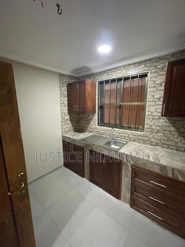 Furnished 2bdrm Apartment in Mr Justice Estate, Old Barrier for rent · Photo 6