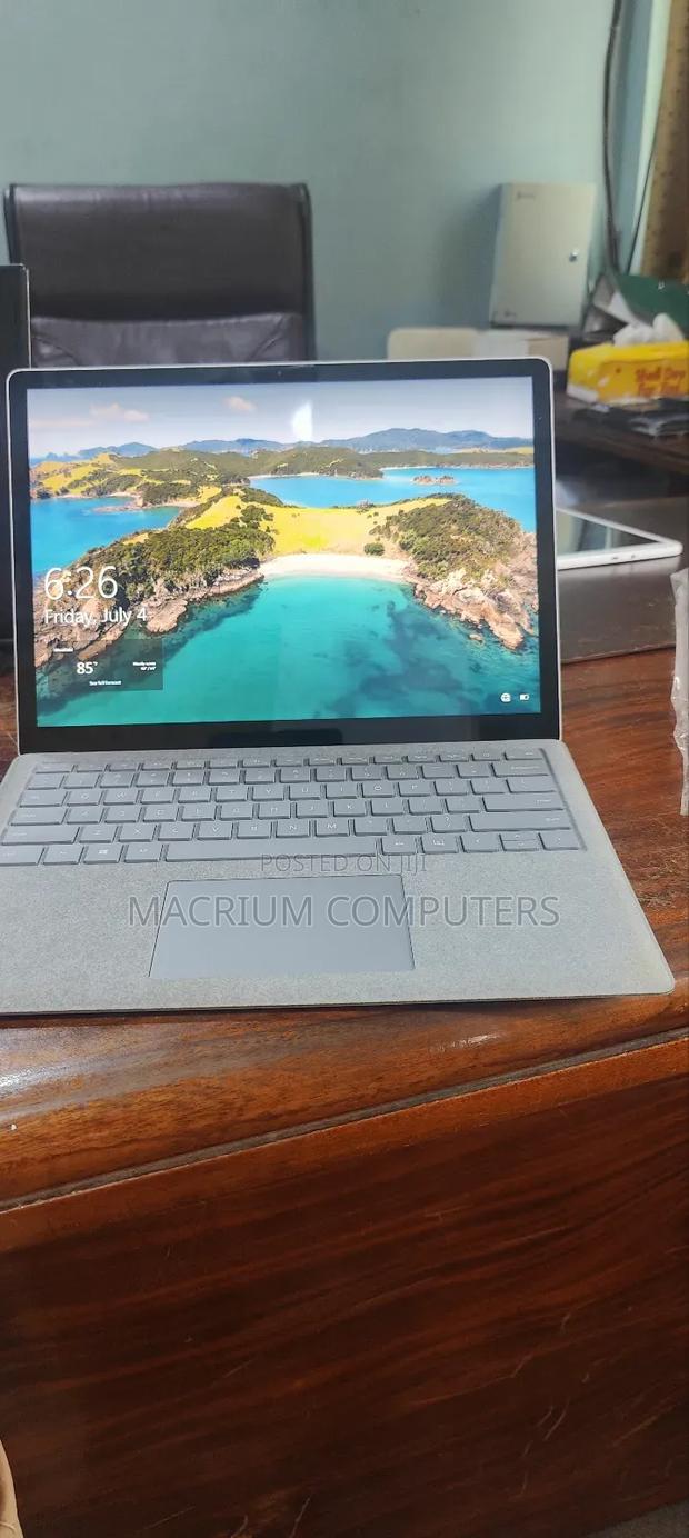 Laptop Microsoft Surface Laptop 2 8GB Intel Core i5 SSD 256GB · Photo 1