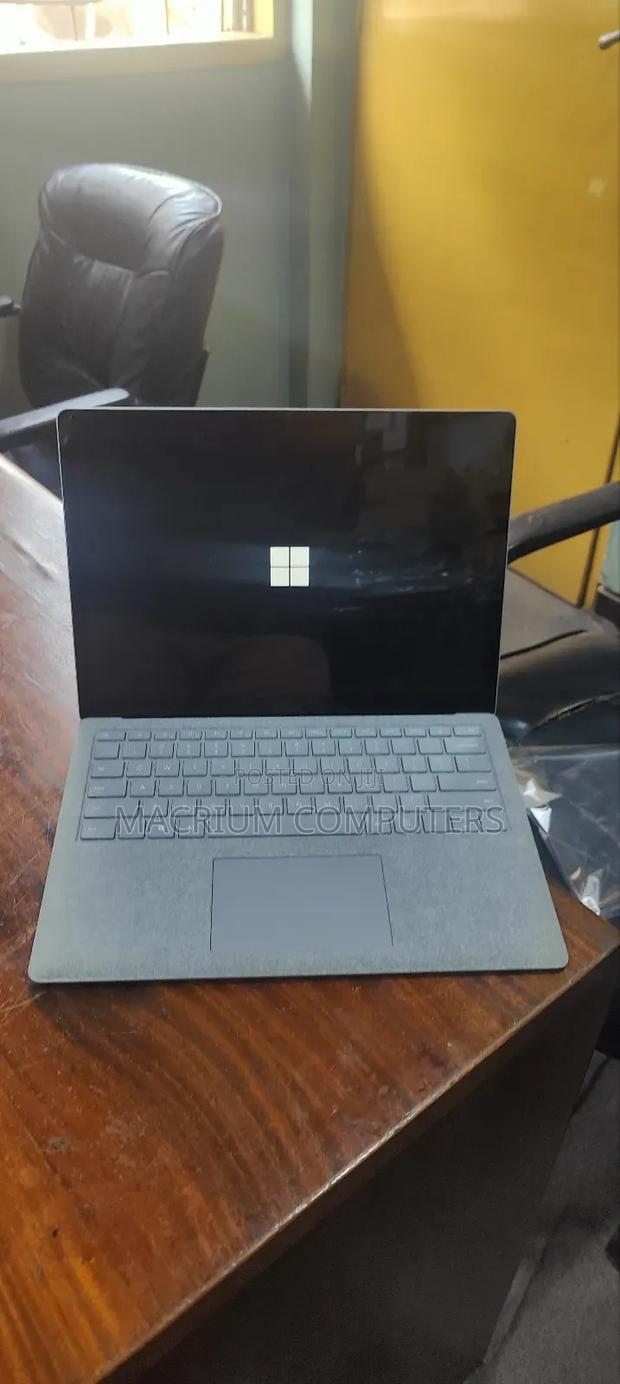 Laptop Microsoft Surface Laptop 2 8GB Intel Core i5 SSD 256GB · Photo 2