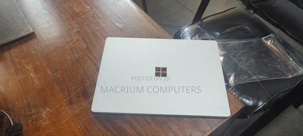 Laptop Microsoft Surface Laptop 2 8GB Intel Core i5 SSD 256GB · Photo 4
