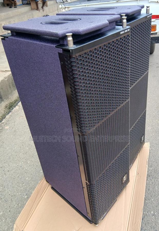 RCF Array Speaker ( '12 Inches) · Photo 1