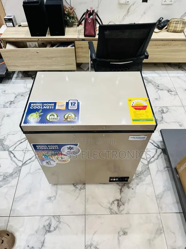 150l Chest Freezer Single Door Gold Color · Photo 1