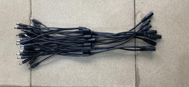 4 Way Power Splitter for CCTV Cameras · Photo 1