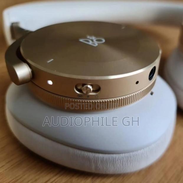 Bang Olufsen Beoplay H95 Noise Cancelling Headphones · Photo 3