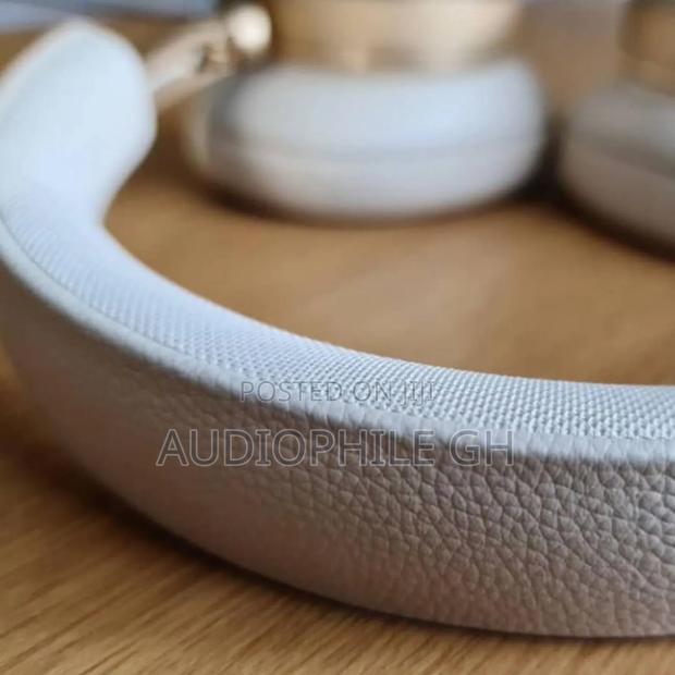 Bang Olufsen Beoplay H95 Noise Cancelling Headphones · Photo 5