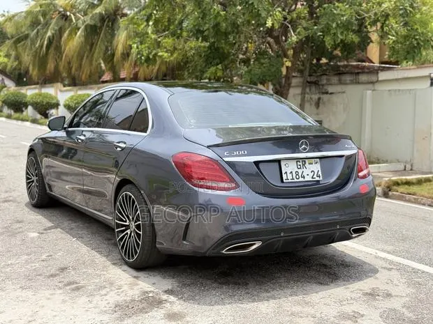 Mercedes-Benz C300 Sport 4dr AWD 4Matic Sedan (2.0L 4cyl 7A) 2015 Gray