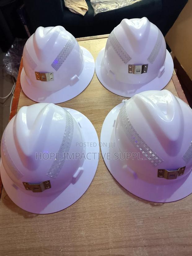 Underground Mining Helmet With Reflectors. · Photo 3