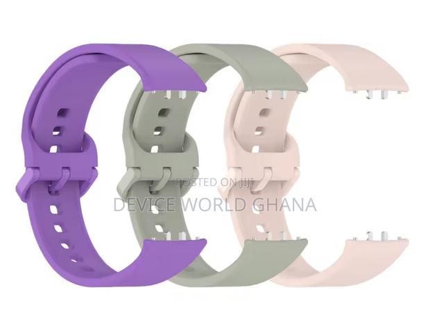 Silicone Strap for Samsung Fit 3 Watch · Photo 2