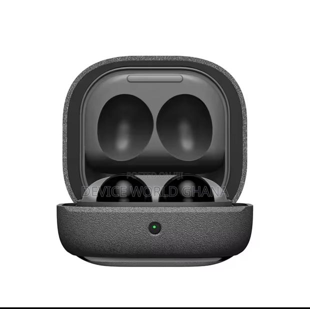 Sandstone Protective Case for Samsung Buds3 and Buds 3pro · Photo 7