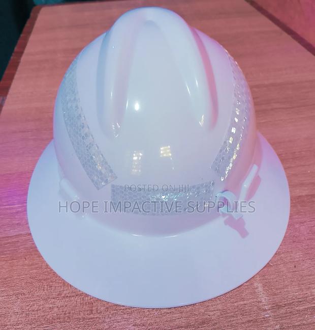 Underground Mining Helmet With Reflectors. · Photo 5