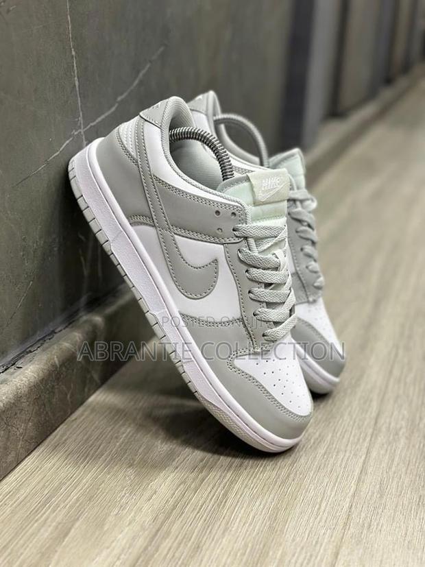 Nike Dunk Low Grey/White Sneaker · Photo 1