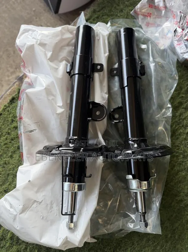 Honda CRV Cr-v Front Shock Absorbers 2017 2018 2019 2020 2021 · Photo 1