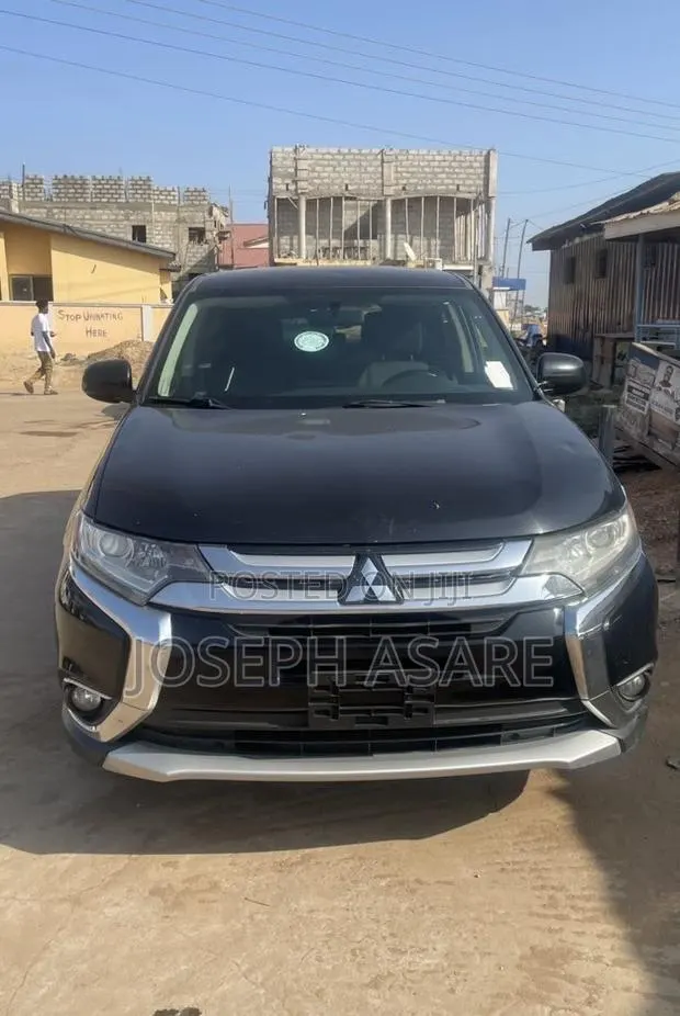 Mitsubishi Outlander 2016 · Photo 1
