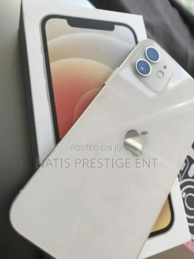 Apple iPhone 12 64 GB · Photo 1