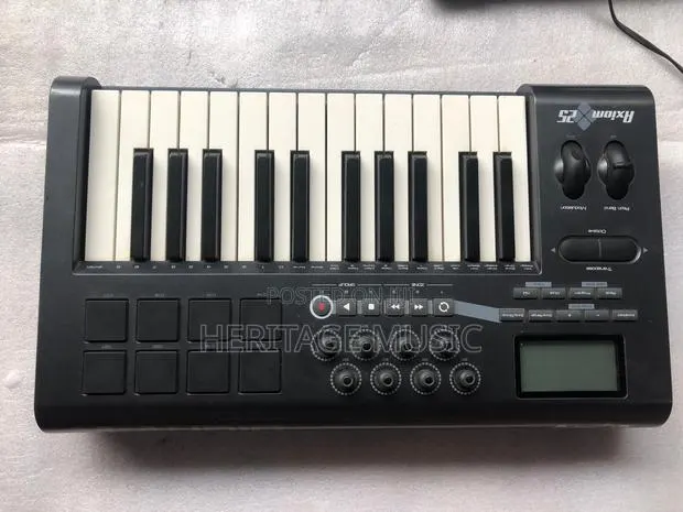 M-Audio Axiom 25 · Photo 1