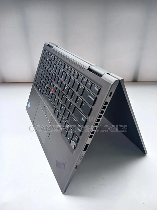 Laptop Lenovo Thinkpad X1 Yoga 8GB Intel Core i5 SSD 256GB · Photo 1
