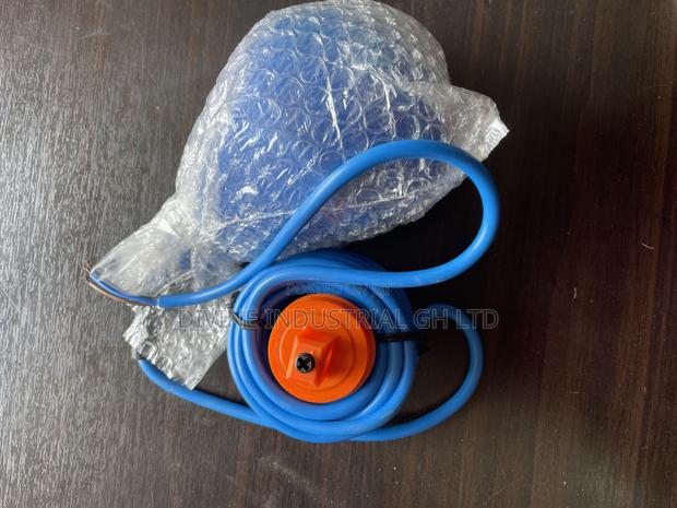 Float Switch With 10m Cable · Photo 1