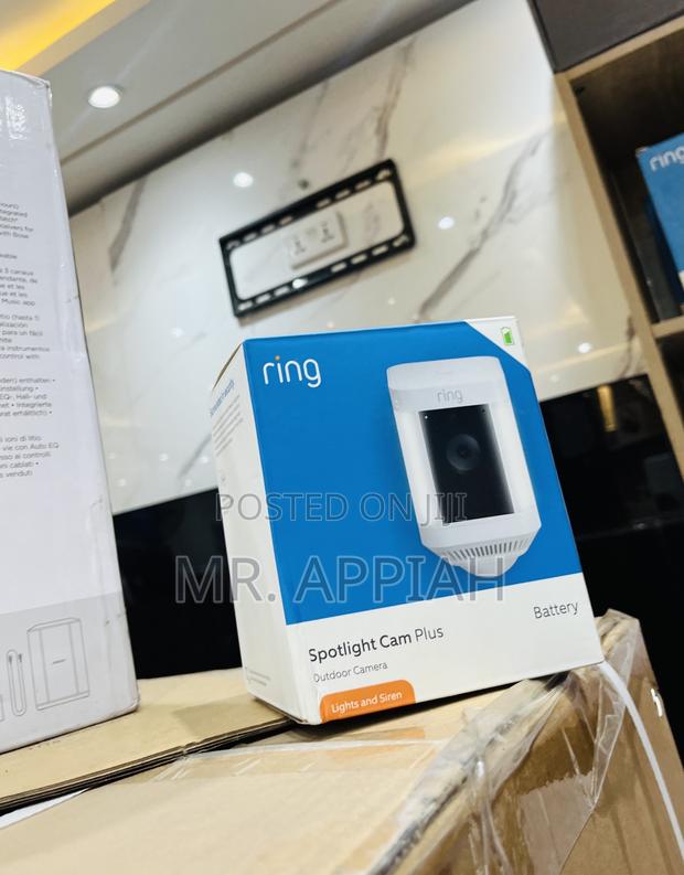 Shop Wonderful Ring Sportlight Security Cam Plus(White) · Photo 1