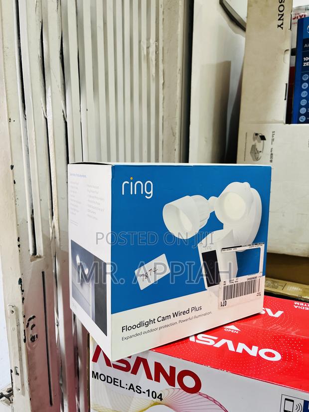 Most Reliable Ring Floodlight Cam Wired Plus(White) · Photo 1