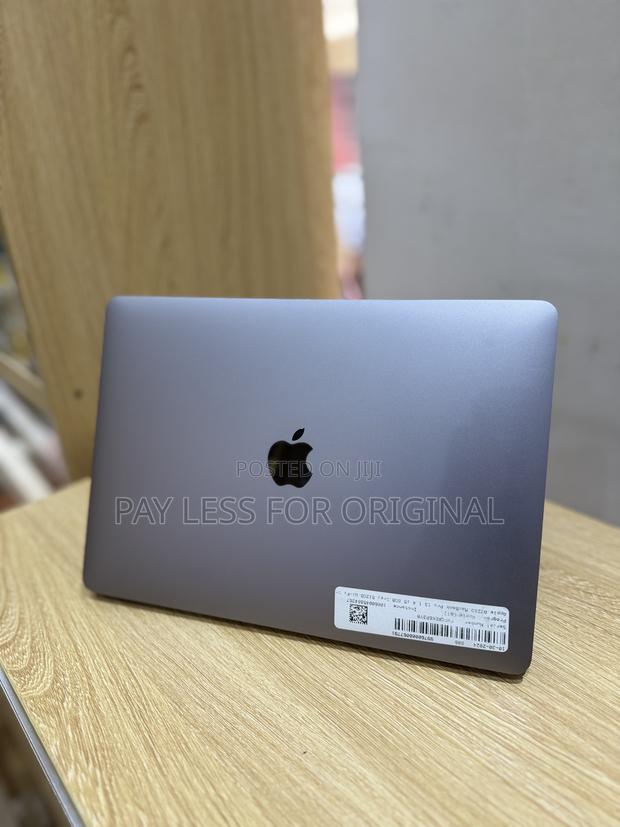 Laptop Apple MacBook Pro 2020 8GB Intel Core i5 SSD 256GB · Photo 2