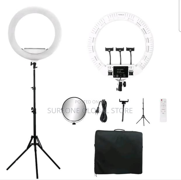 18 Inches Brighter Ring Lighting With Standing · Photo 1