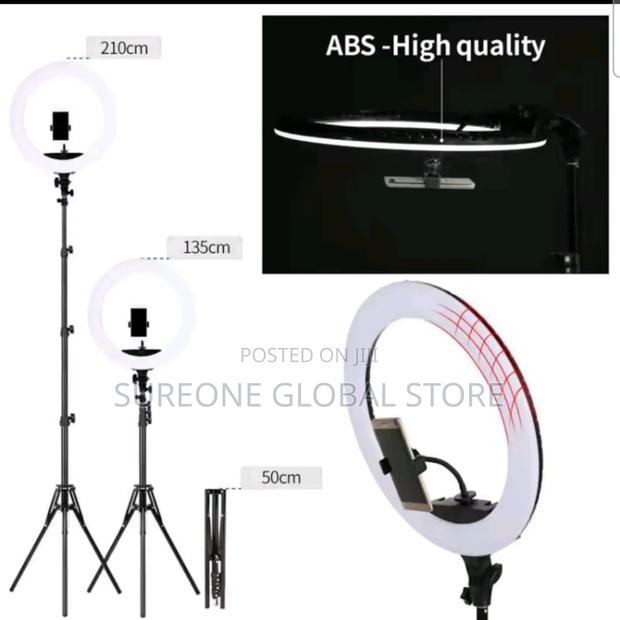 18-Inch Led Ring Light With Tripod · Photo 2