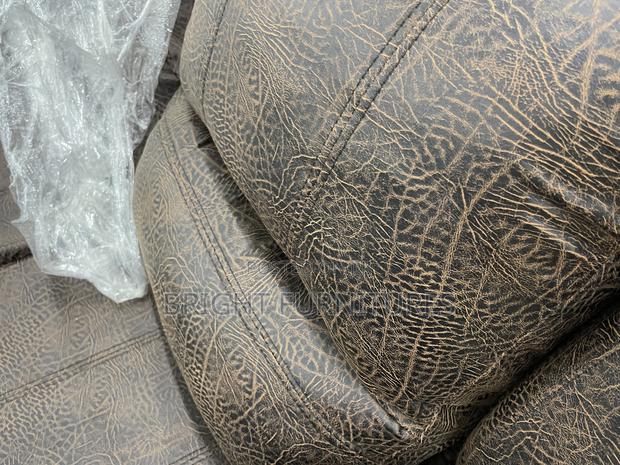 High Quality Leather Sofa Sets (3in1+2in1+1single) · Photo 8