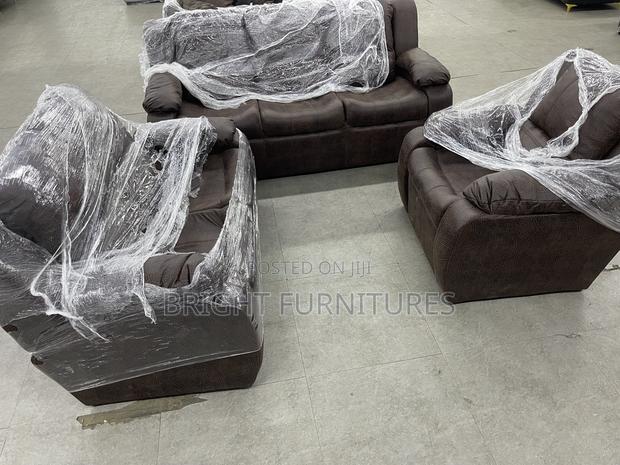 High Quality Leather Sofa Sets (3in1+2in1+1single) · Photo 2