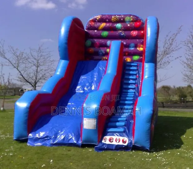 20ft High Bouncy Castle - Slides · Photo 1