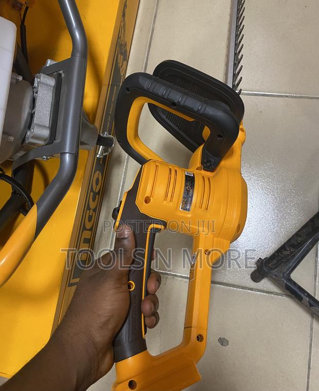 Ingco Cordless Hedge Trimmer (With 1 4.0ah Battery N Charger · Photo 2
