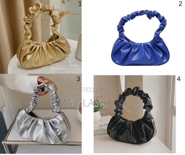Solid Colors Cloud Pleated Bag Simple Women's Armpit Bag · Photo 6