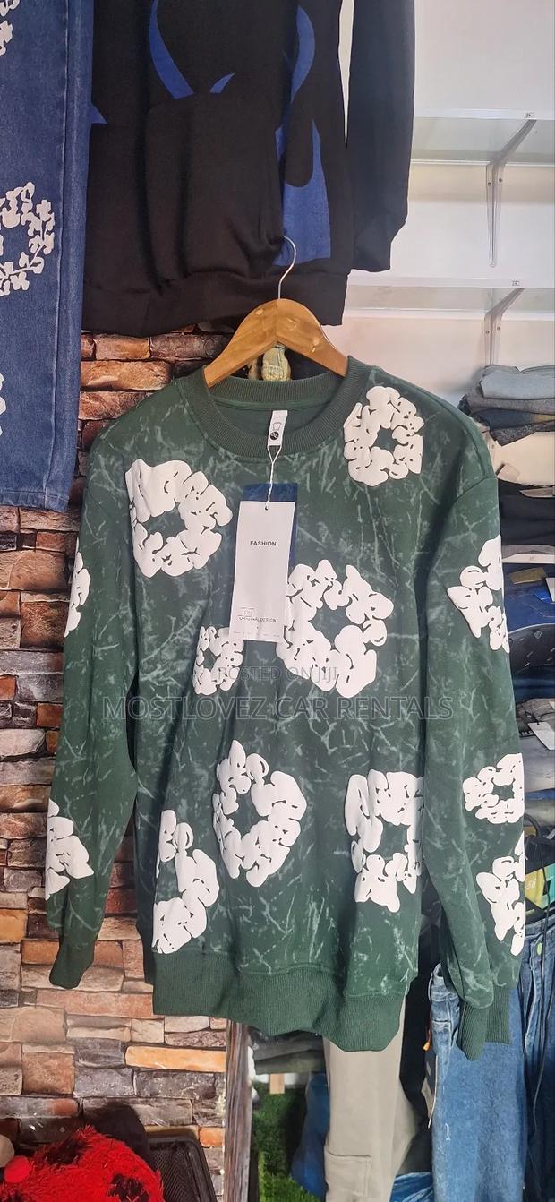 Sweaters Up and Down for Sale in Ghana · Photo 1