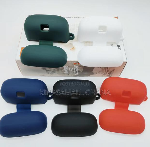 JBL T230nc Protective Case · Photo 2