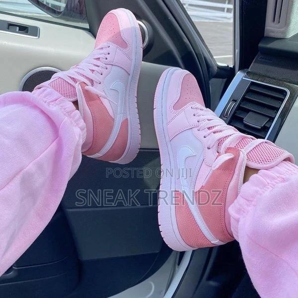 Air Jordan R1 Digital Pick · Photo 2