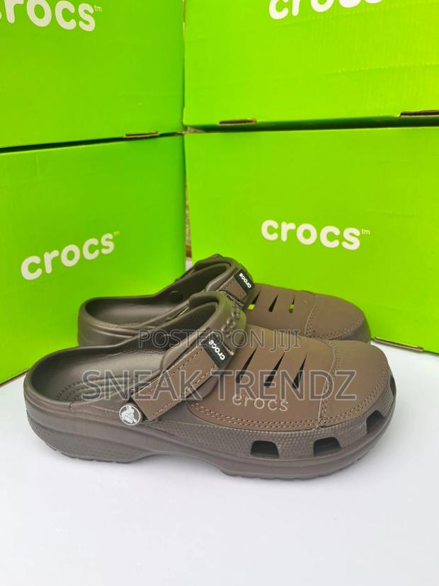 Original Top Leather Crocs Brown · Photo 1