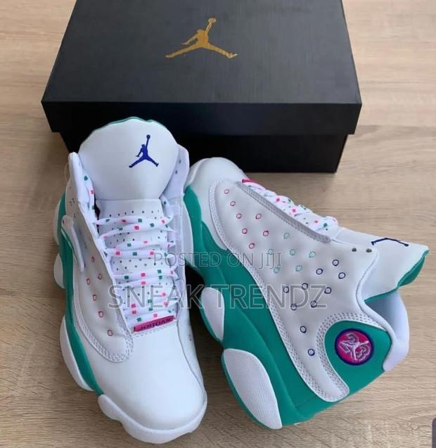 Jordan Air R13 White Green · Photo 1