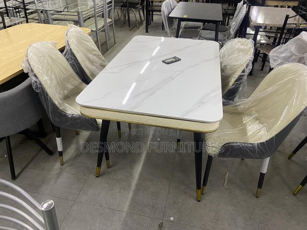 Mabel Dining Table · Photo 3