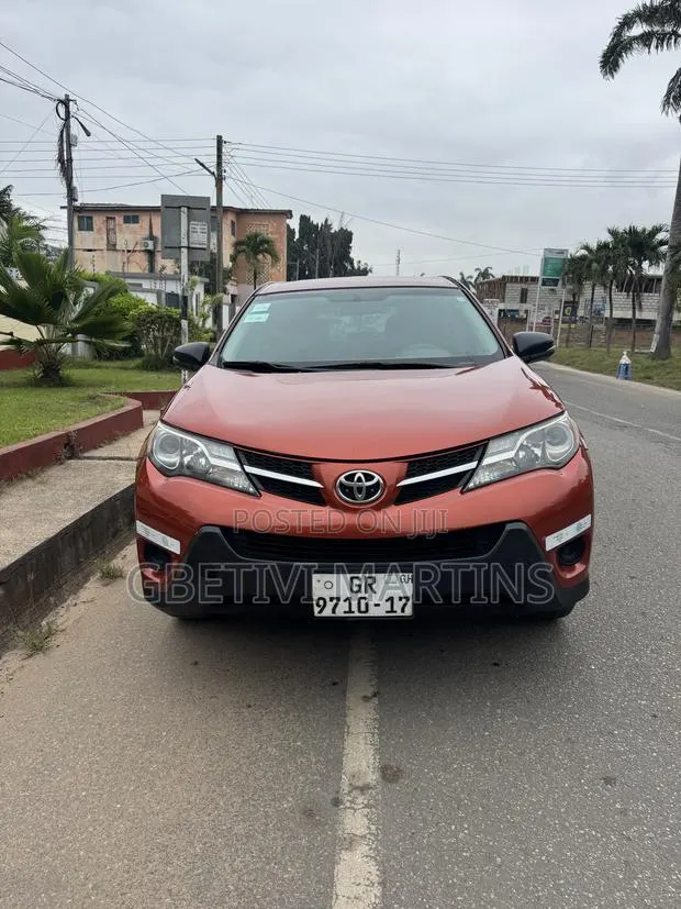 Toyota RAV4 2015 Orange · Photo 1