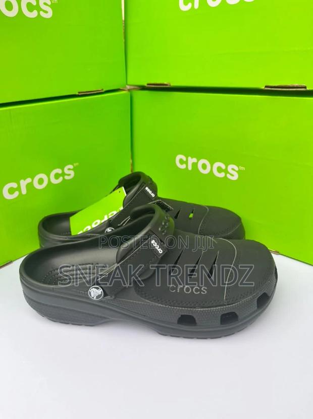 Original Leather Crocs Black · Photo 1