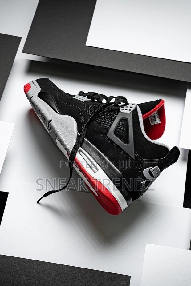 Air Jordan R4 Bred Black Red N Grey · Photo 2