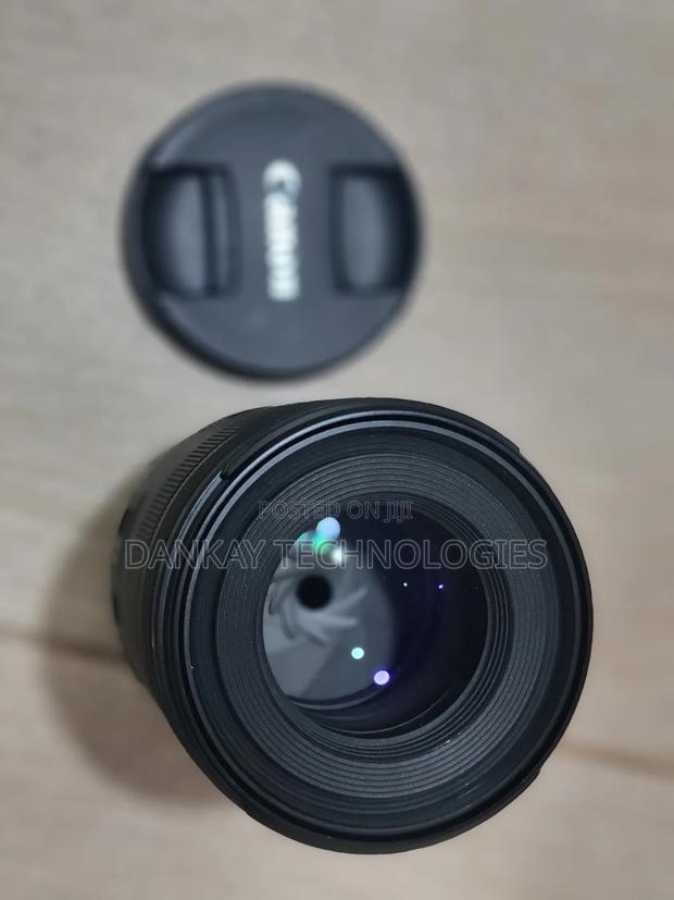 Canon Rf 85mm F/2 Macro Is Stm Lens · Photo 4