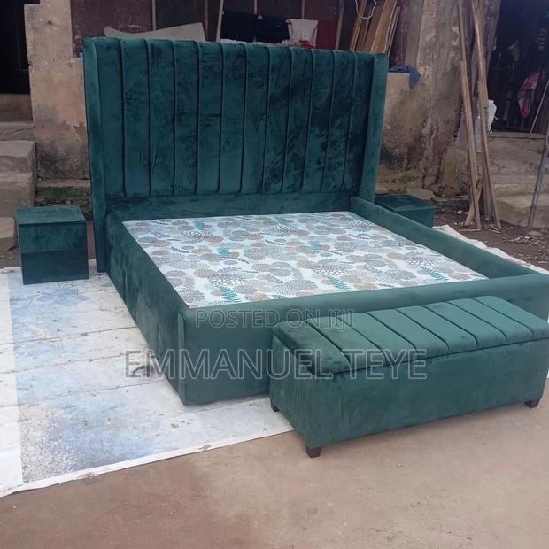 Strong Quality Queen Size Bed · Photo 2